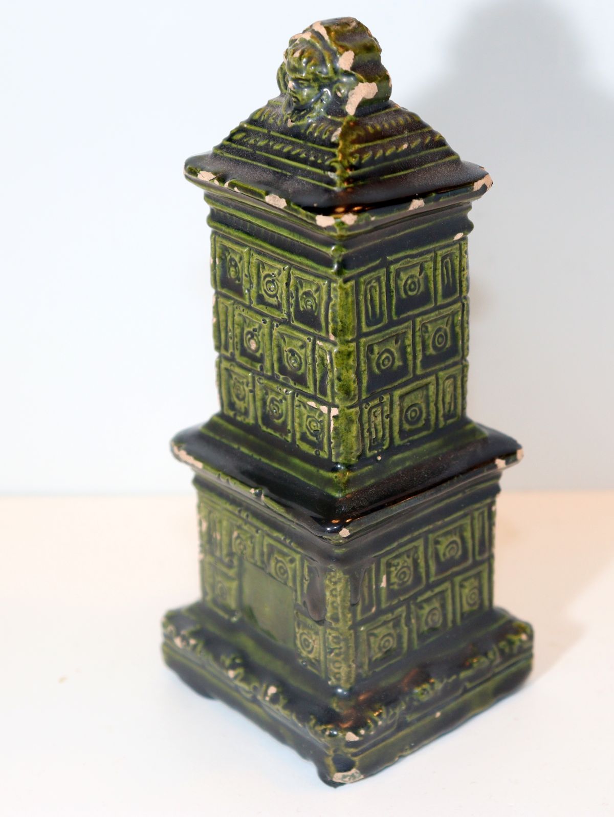 Puppenstuben Kachelofen, antik